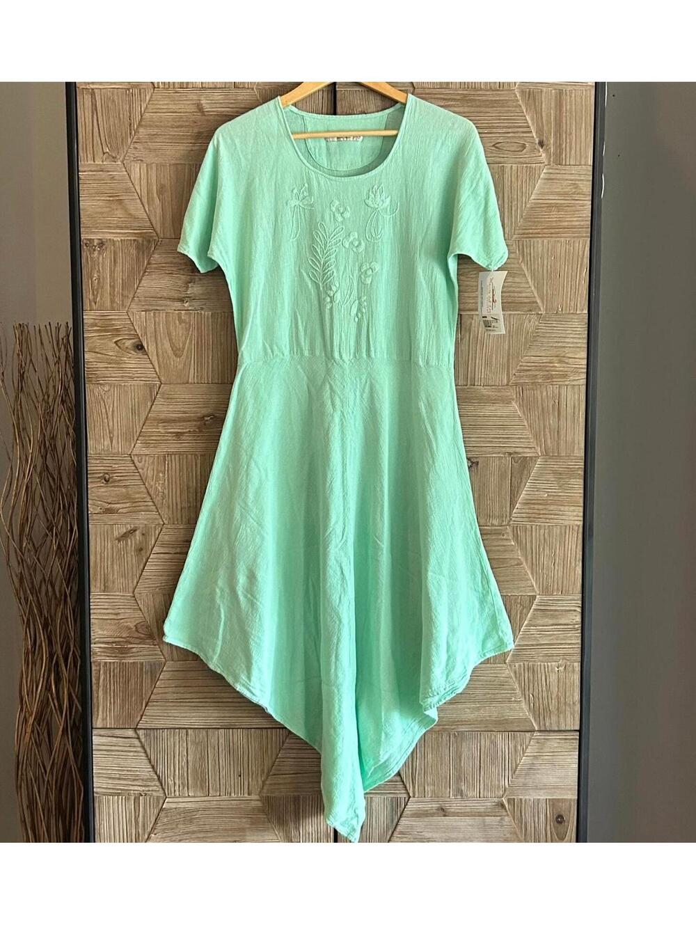 NWT Manta Del Lago Midi Dress Size Small Soft Mint  Pointed Hem Cottagecore